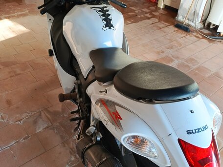 2011 Suzuki GSX 1300 R Hayabusa, белый, 900000 рублей, вид 2