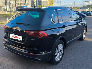 2021 Volkswagen Tiguan II Рестайлинг, чёрный, 3399000 рублей, вид 5