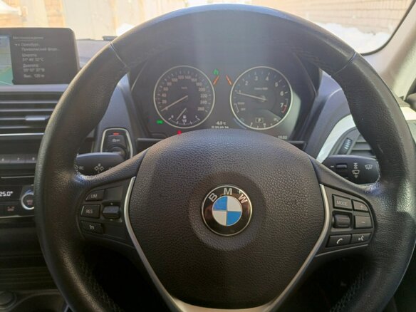 2015 BMW 1 серии 118i II (F20/F21) Рестайлинг, белый, 1450000 рублей - вид 10