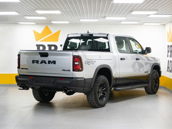 2026 Ram 1500 Crew Cab V Рестайлинг, серебристый, 10199000 рублей - вид 5