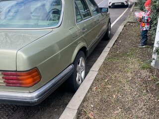 1982 Mercedes-Benz S-Класс 280 II (W126), зелёный, 450000 рублей, вид 3