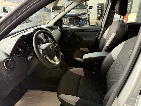 2025 Lada (ВАЗ) Largus Cross I Рестайлинг, серебристый, 2040000 рублей - вид 13