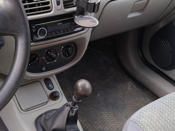 2002 Renault Symbol I Рестайлинг, белый, 150000 рублей - вид 18