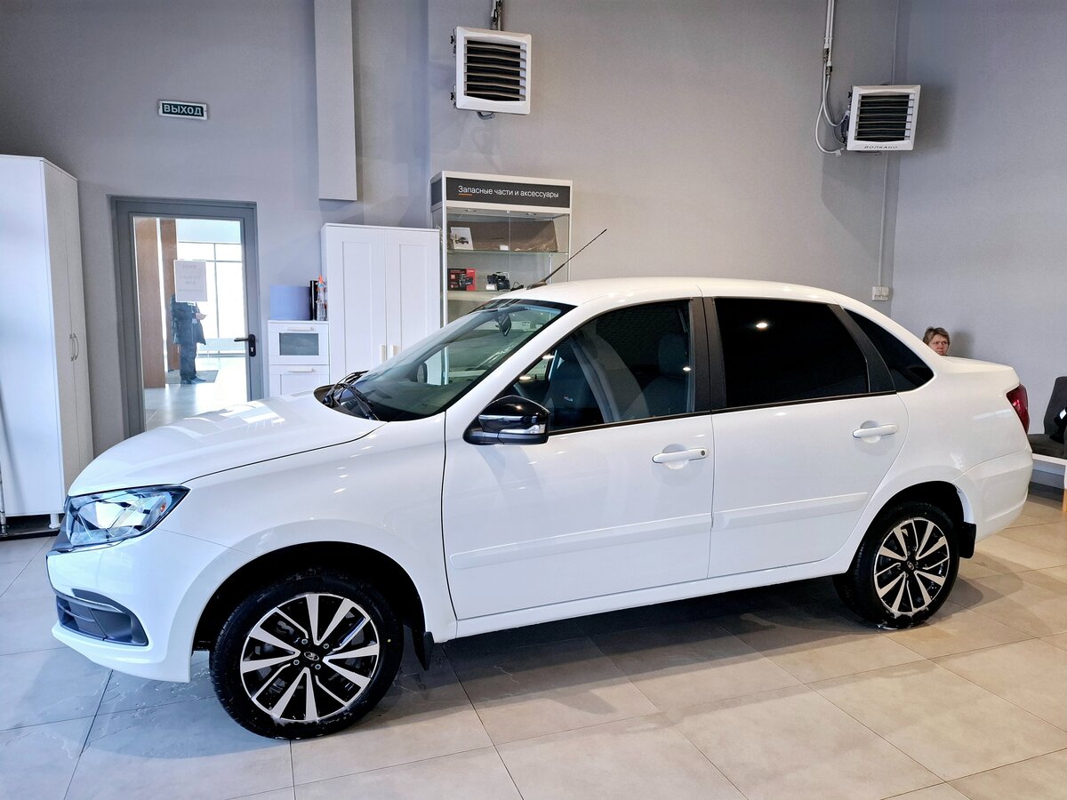 Открыть фотографии: Lada (ВАЗ) Granta I Рестайлинг