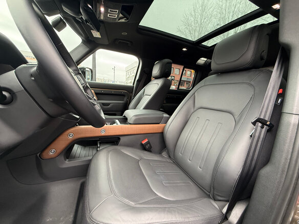 2023 Land Rover Defender 110 II, коричневый, 9190000 рублей - вид 5