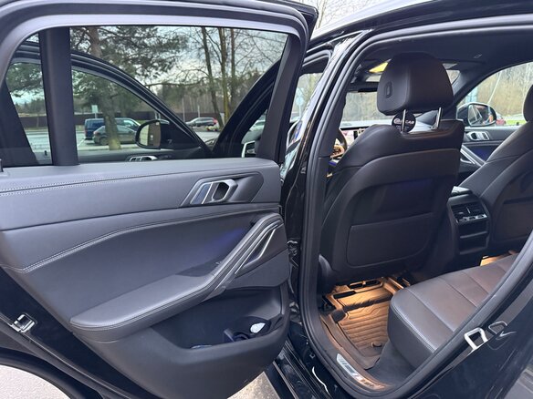 2020 BMW X6 40i III (G06), чёрный, 7800000 рублей - вид 10