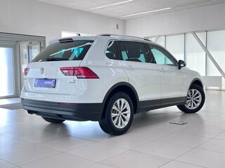2017 Volkswagen Tiguan II, белый, 2520000 рублей, вид 5