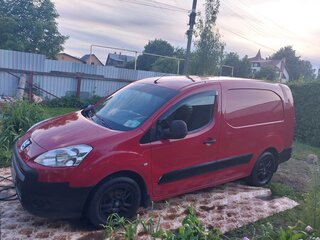 2011 Peugeot Partner, красный, 550000 рублей, вид 4