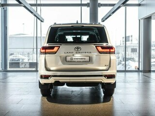 2025 Toyota Land Cruiser 300 Series, белый, 15490000 рублей, вид 5