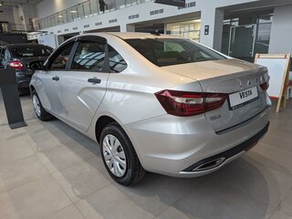 2026 Lada (ВАЗ) Vesta I Рестайлинг (NG), серебристый, 1651000 рублей, вид 4