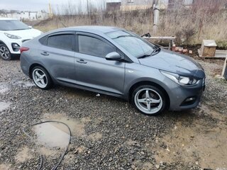 2018 Hyundai Solaris II, серый, 1100000 рублей, вид 3
