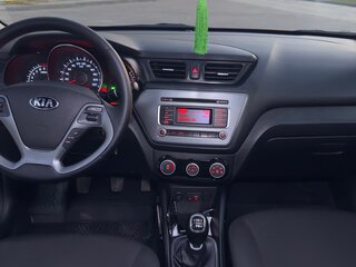 2016 Kia Rio III Рестайлинг, коричневый, 870000 рублей, вид 5