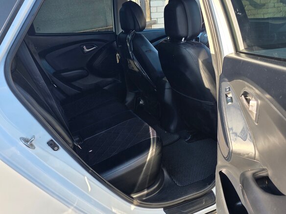 2010 Hyundai ix35 I, белый, 930000 рублей - вид 12