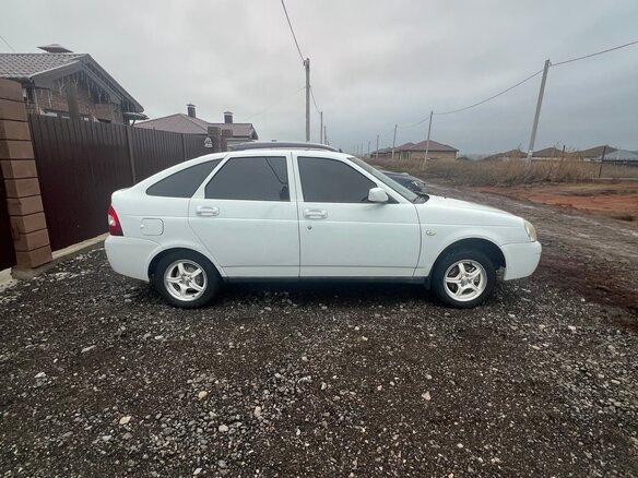 2011 Lada (ВАЗ) Priora I, белый - вид 3