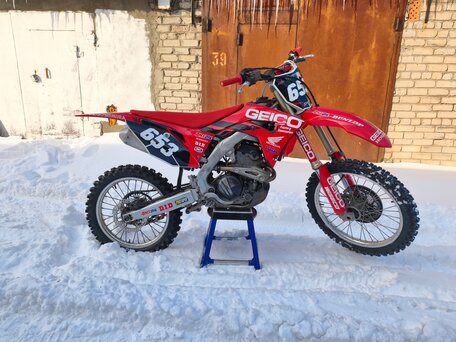 2018 Honda CRF 250R, красный, 470000 рублей, вид 4