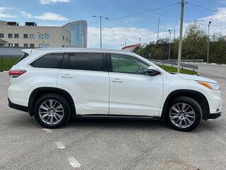 2014 Toyota Highlander III (XU50), белый, 2690000 рублей, вид 4