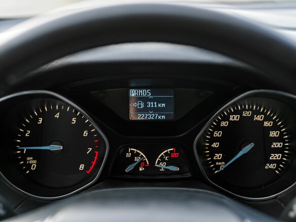 2014 Ford Focus III, красный - вид 4