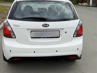 2011 Kia Rio II Рестайлинг, белый, 600000 рублей, вид 3