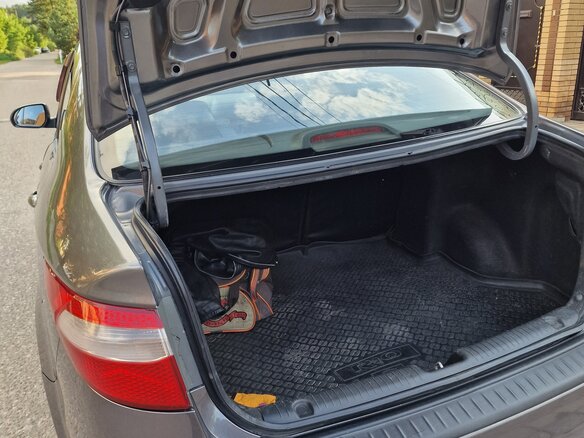 2013 Kia Rio 4-speed III, серый, 850000 рублей - вид 7