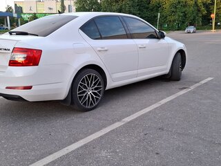 2013 Skoda Octavia III (A7), белый, 1230000 рублей, вид 3
