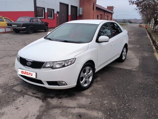 2009 Kia Cerato 5-speed II, белый, 530000 рублей, вид 1