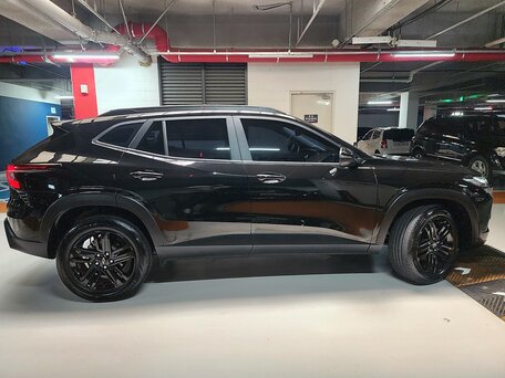 2023 Chevrolet Trax II, чёрный, 1780000 рублей, вид 3