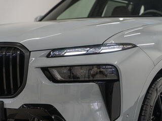 2026 BMW X7 40i I (G07) Рестайлинг, серый, 16700000 рублей, вид 2