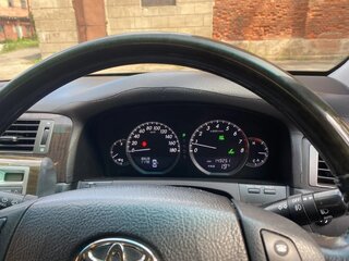 2004 Toyota Crown Majesta IV (S180), серебристый, 420000 рублей, вид 5