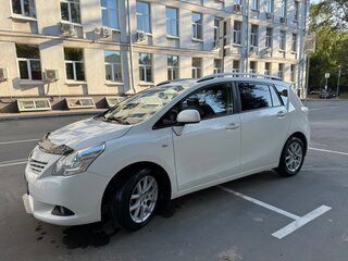 2011 Toyota Verso I, белый, 1250000 рублей, вид 4