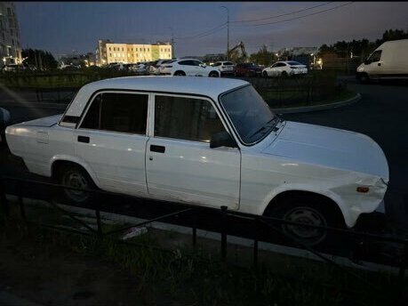 2010 Lada (ВАЗ) 2105, белый, 80500 рублей - вид 7