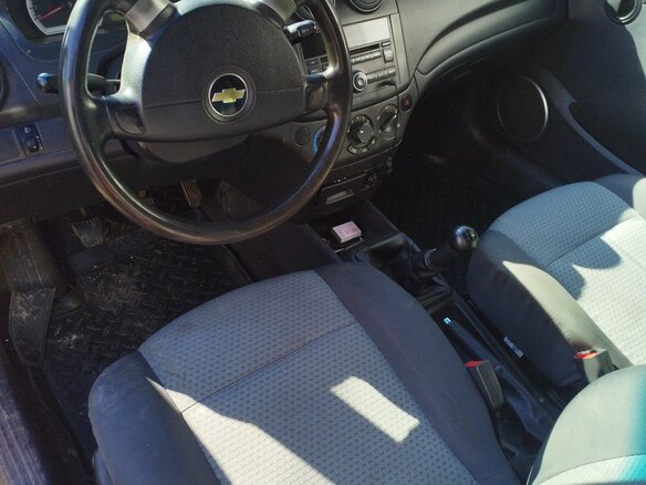 2010 Chevrolet Aveo I Рестайлинг, красный, 430000 рублей - вид 3