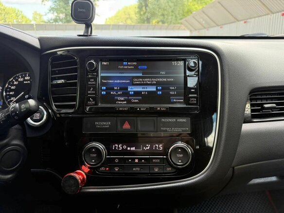 2016 Mitsubishi Outlander III Рестайлинг 2, белый, 2130000 рублей - вид 8