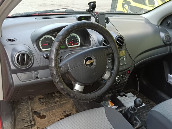 2008 Chevrolet Aveo I Рестайлинг, красный, 250000 рублей - вид 9