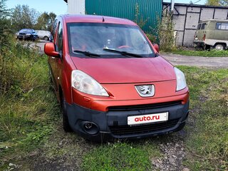 2009 Peugeot Partner II, красный, 800000 рублей, вид 1