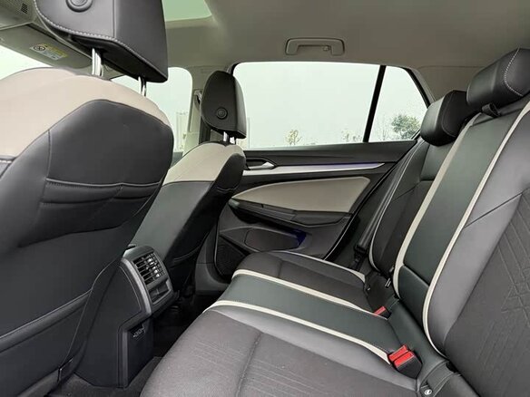 2022 Volkswagen Golf VIII, белый - вид 14