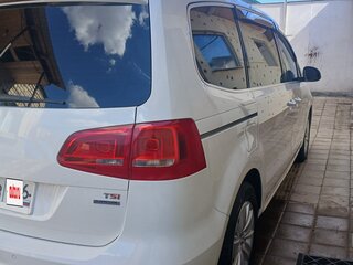 2012 Volkswagen Sharan II, белый, 1500000 рублей, вид 1