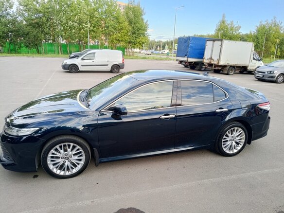 2019 Toyota Camry VIII (XV70), синий, 2300000 рублей - вид 13