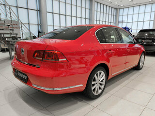 2013 Volkswagen Passat B7, красный, 1099000 рублей, вид 5