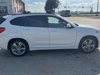 2019 BMW X1 18d xDrive II (F48), белый, 1950000 рублей, вид 4