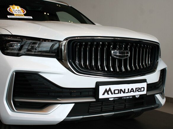 2026 Geely Monjaro I Рестайлинг, белый - вид 2