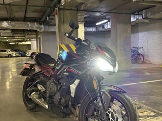 2021 Triumph Street Triple, чёрный, 820000 рублей, вид 5