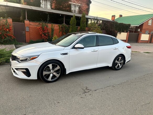 2018 Kia Optima IV Рестайлинг, белый, 1550000 рублей