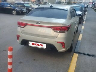 2017 Kia Rio IV, бежевый, 880000 рублей, вид 2