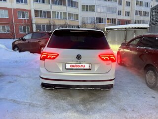 2021 Volkswagen Tiguan II Рестайлинг, белый, 2800000 рублей, вид 4