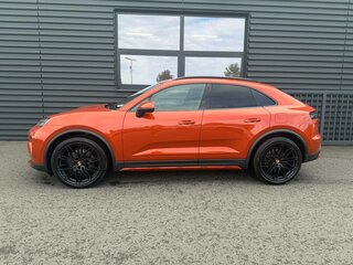2025 Porsche Macan 4 II, оранжевый, 16690000 рублей, вид 3
