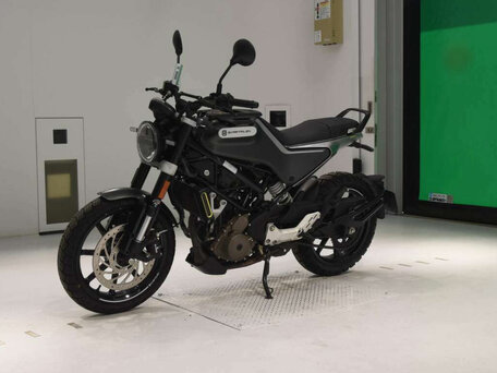 2020 Husqvarna Svartpilen 250, серый, 300000 рублей, вид 1