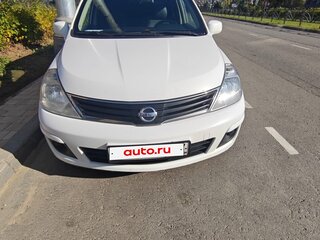 2011 Nissan Tiida I Рестайлинг, белый, 580000 рублей, вид 2
