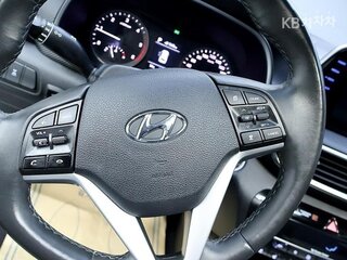 2018 Hyundai Tucson III Рестайлинг, белый, 1670000 рублей, вид 5