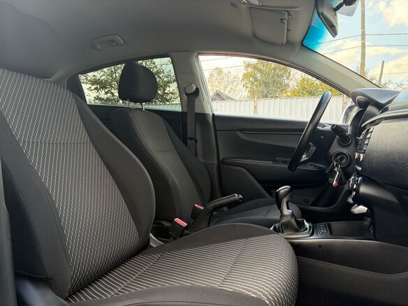 2017 Kia Rio IV, серый, 999000 рублей - вид 9