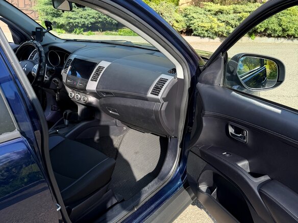 2010 Mitsubishi Outlander II Рестайлинг, синий, 1080000 рублей - вид 6